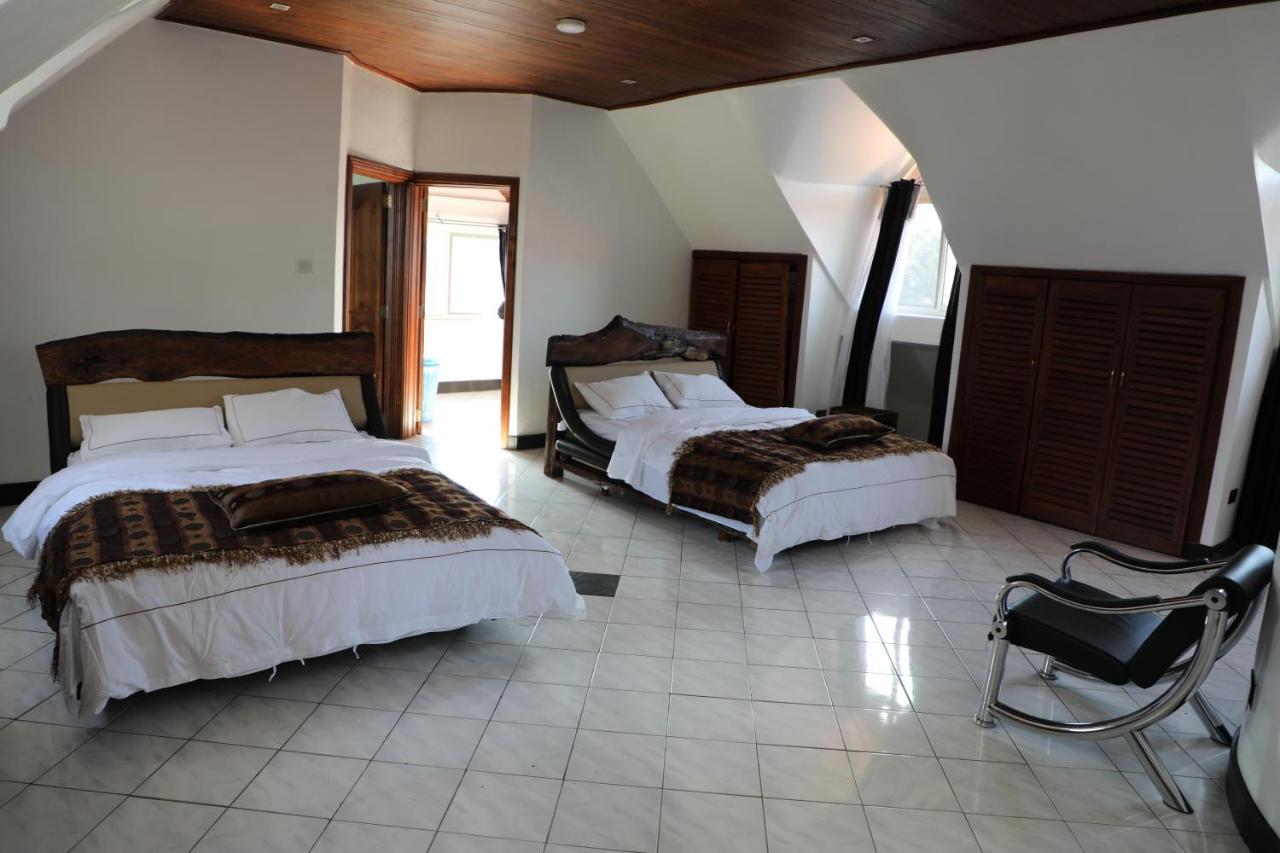 Stallion Place - Bed And Breakfast Kampala Exterior photo