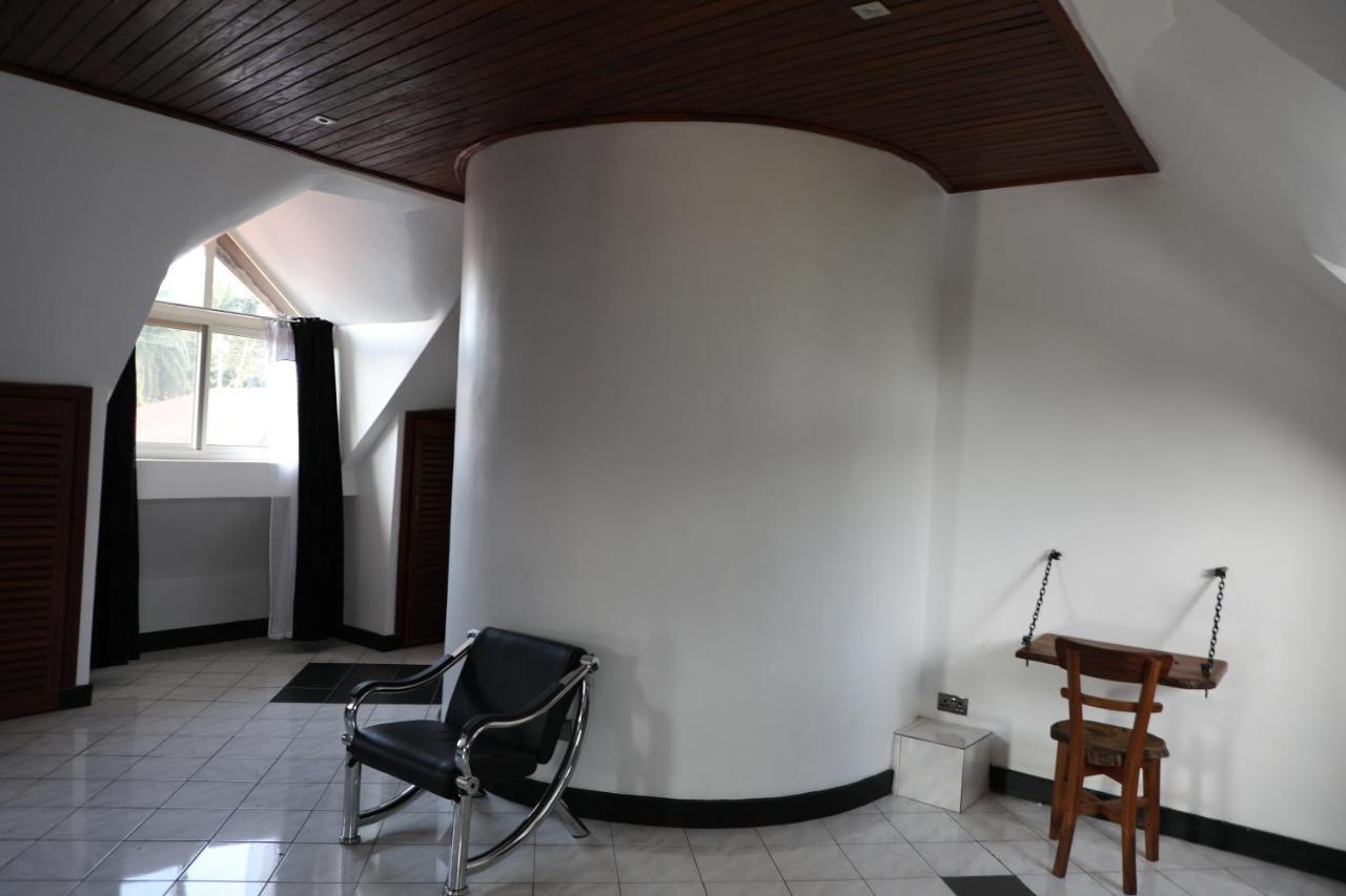 Stallion Place - Bed And Breakfast Kampala Exterior photo
